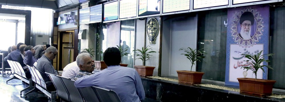 Tehran Stocks Recover Some Earlier Losses