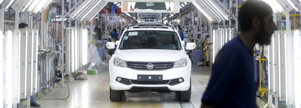 Iran Auto Market: Carmakers and Prices on Slippery Slope  