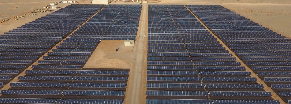 Iran’s First Solar Thermal Power Plant Under Construction in Yazd
