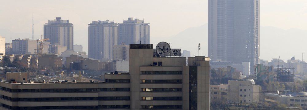 Urban Managers Struggle to Combat Tehran Air Pollution 
