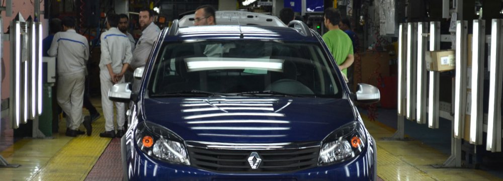 Iranian Carmaker Says Cannot Deliver Presold Renaults