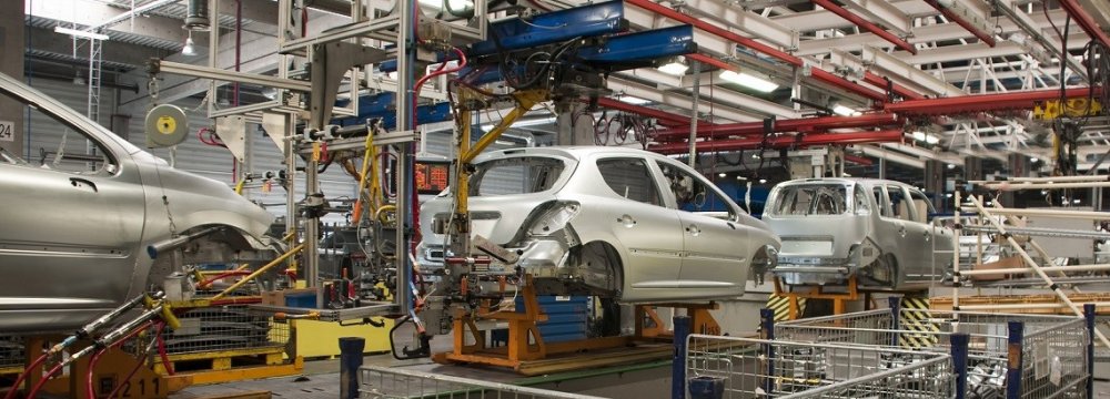 Iran H1 Auto Output Rises 10%
