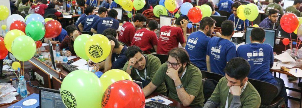ICPC Tehran: 880 Teams Attend Regional Coding Contest