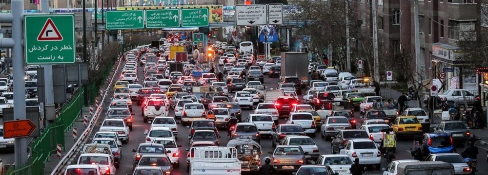 Tehran Residents Spend 1.5b Hours Annually in Traffic