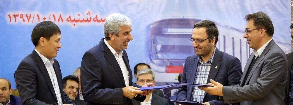 Chinese Co. Signs Contract for 367 Tehran Subway Cars 