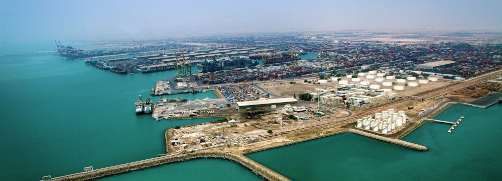 Throughput of Commercial Ports Grows by 6 Percent