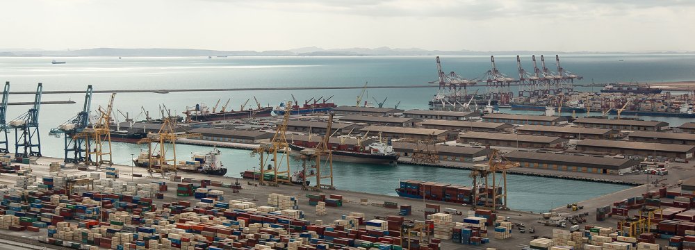 Imports of Essential Goods via Iranian Ports Dip in 5 Months