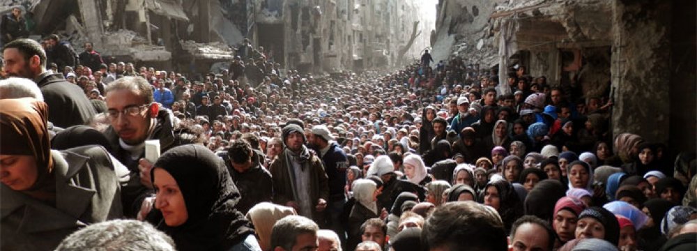 IS Takes 90 Percent of  Damascus Refugee Camp