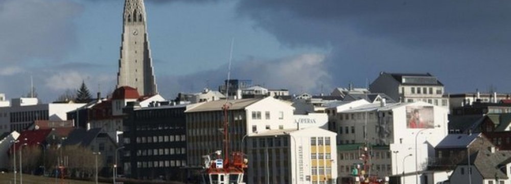 Iceland Drops EU Bid