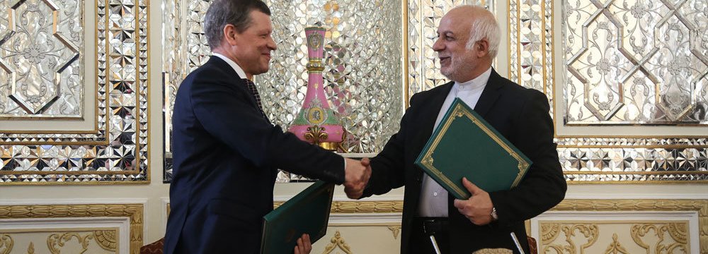 Tehran, Minsk to Increase Diplomatic Coop.