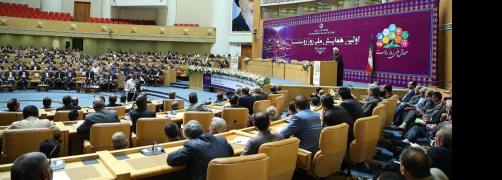 Rouhani Urges Private  Investment in Rural Areas    