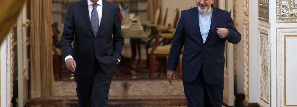 Zarif, Lavrov to Discuss Nuclear Pact, Syria 