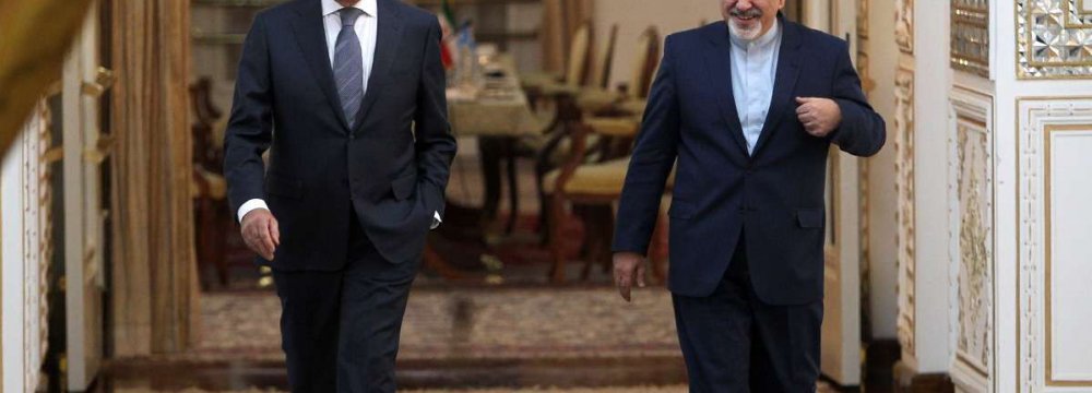 Zarif Confers With Russian, Chilean FMs