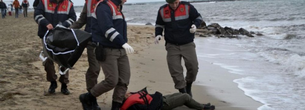 21 Migrants Drown 