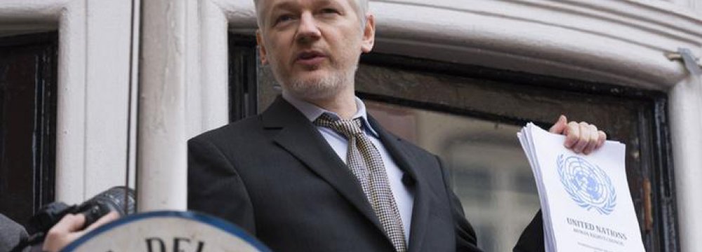 Swedish Prosecutor Prepares New Assange Interview Request