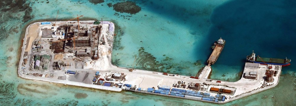 Beijing Carries Out War Games  in South China Sea 