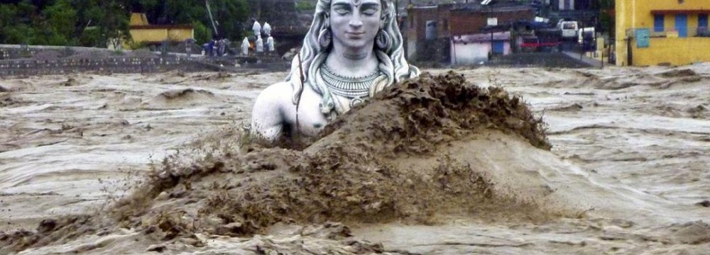 Floodwaters Recede as India Rain Eases