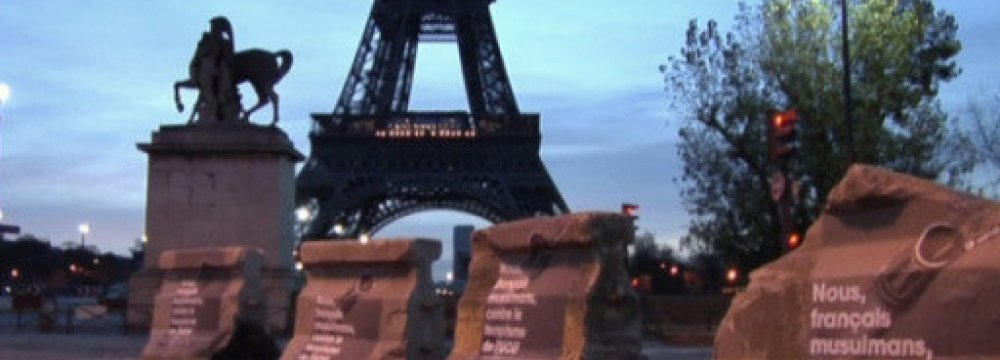 Hamas, Hezbollah, Islamic Jihad Condemn Paris Attacks