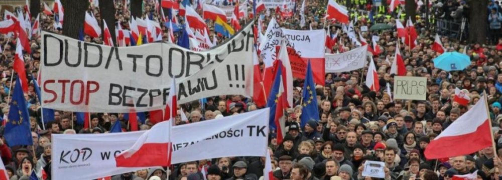 Thousands Join Pro-Democracy  Demonstrations in Poland