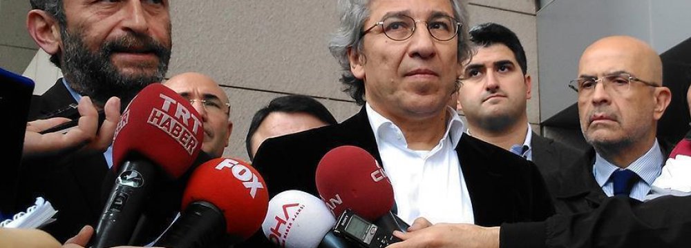 Turkey Journalists Freed From Prison