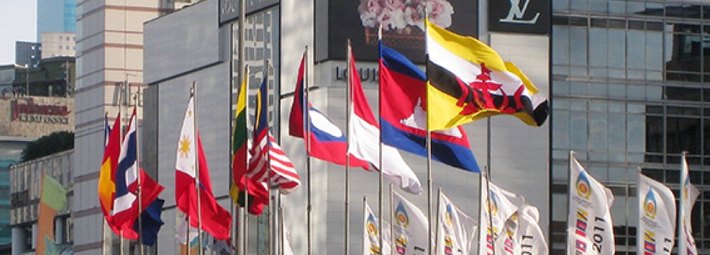 ASEAN Defense Ministers Sign Security Declaration