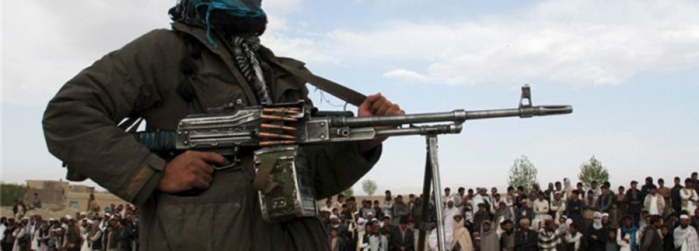 Afghans Stranded After Taliban Block Highway