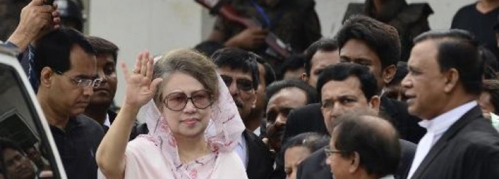 Bangladesh Opposition Leader Leaves Office in 3 Months