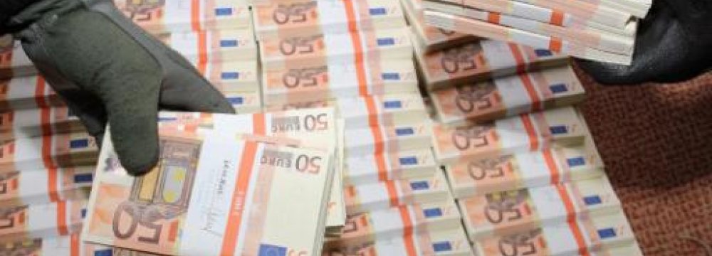 Italy Police Seize Millions of Fake Euros