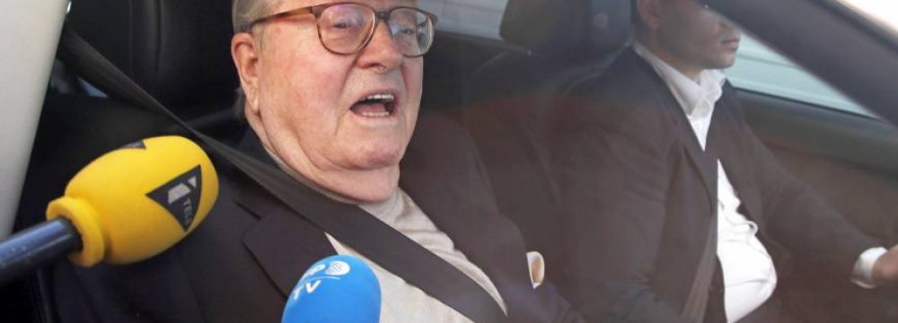 Jean-Marie Le Pen Creates New Political Group