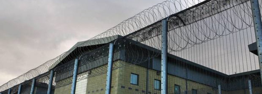 Hunger Striker Dies in UK Immigrant Detention Center