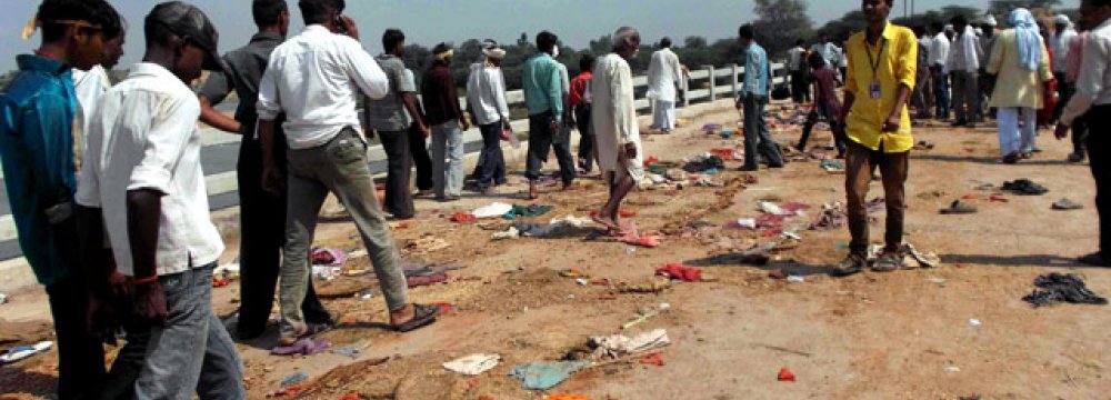 27 Die in India Stampede