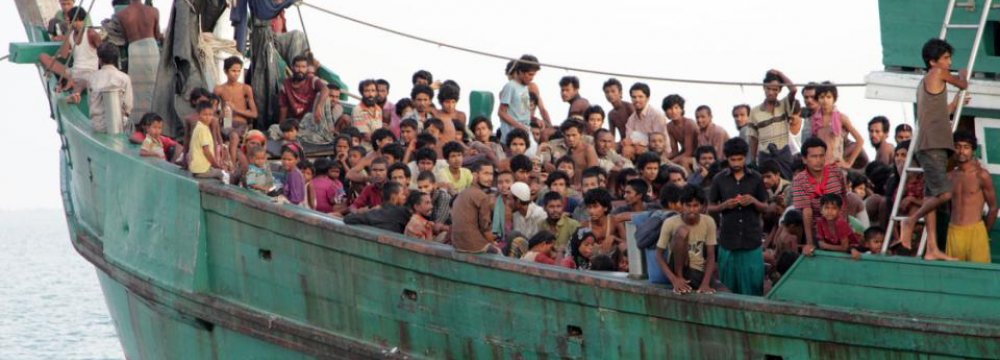 Hundreds Rescued as Migrant Deal Reached