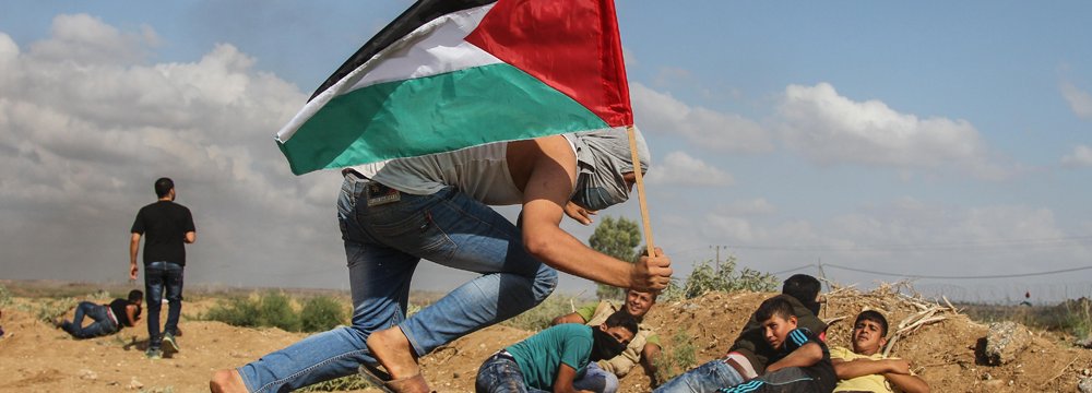 Pregnant Palestinian, Child Die in Israeli Airstrike
