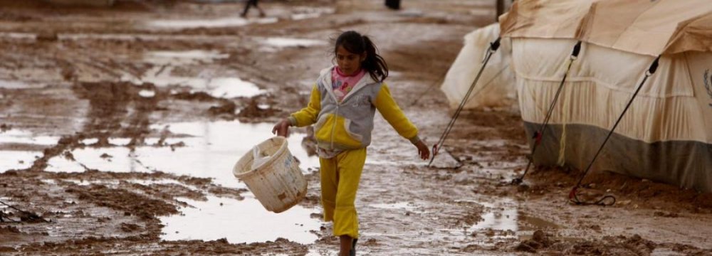 Palestinians in Syria Cut Off From Aid 