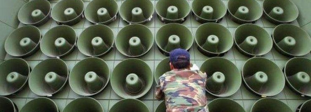 Koreas Hold Talks to Ease Tension