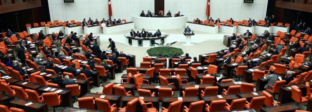 2 Turkish Ministers Resign