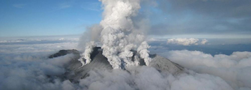 Search Suspended Again as Japan Volcano Eruption Intensifies