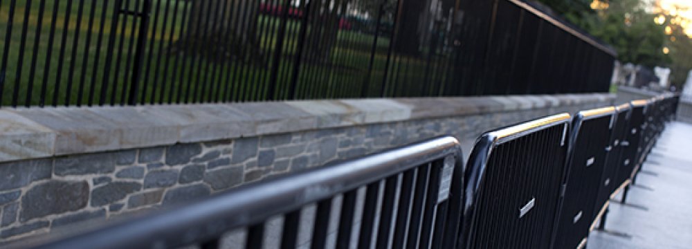 New Fence for White House After Intrusion
