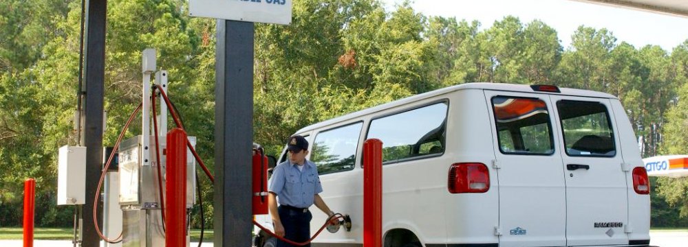 CNG Station-Owners Call for Higher Commission Fee