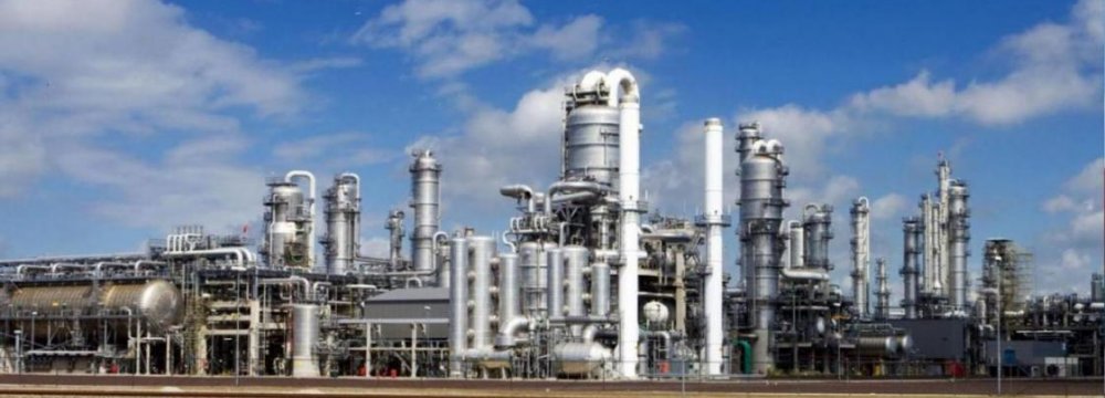 Petrochem Debts to Be Settled by 2018