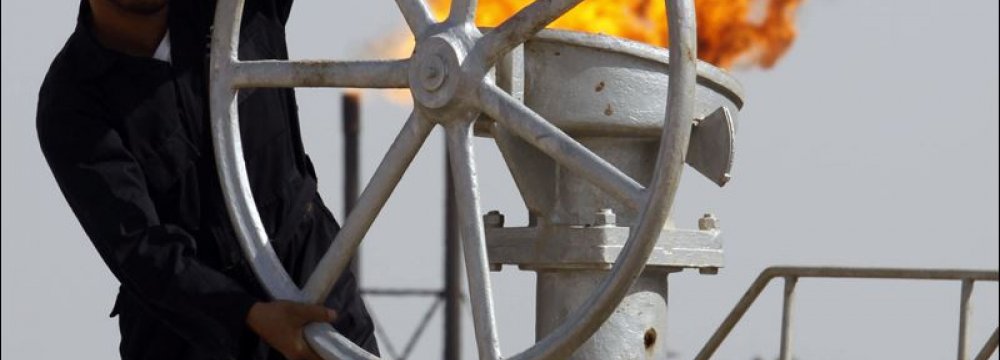 Iraq to Review Oil Contracts