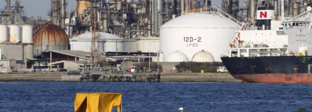Japan Lifts Key Oil, Gas Sanctions