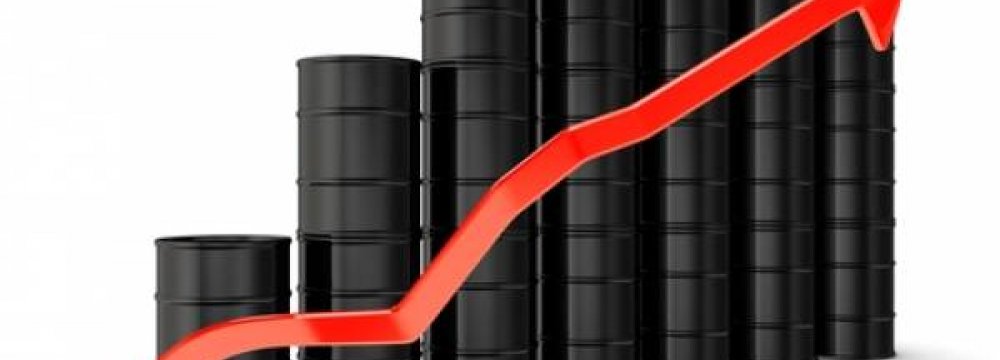 Oil Gains $1 After Saudi Price Hike