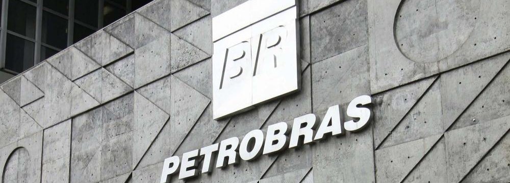 Petrobras Posts $1b  Q3 Loss