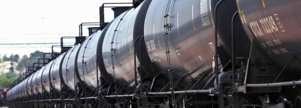 Tehran, Moscow to Sign Oil Swap Deals