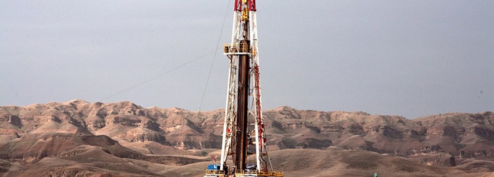 Shale Oil Drillers in US Move Rigs to More Productive Areas