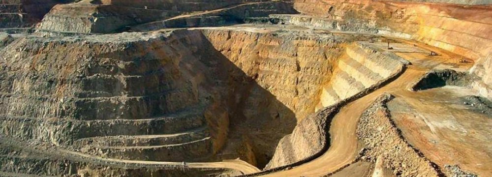 Iran Offers Mining Riches Amid Global Slump