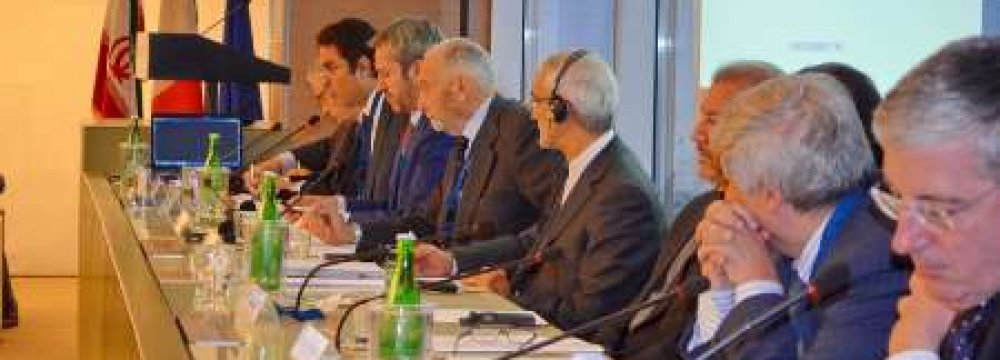 Iranian Infrastructures in Italian Confab Limelight