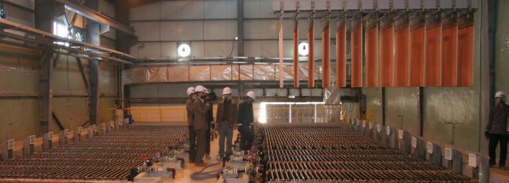 Copper Cathode Output Near 400,000 Tons