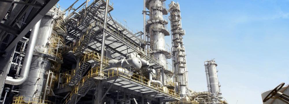 Gov’t Tightens Grip on Petrochem Trading  